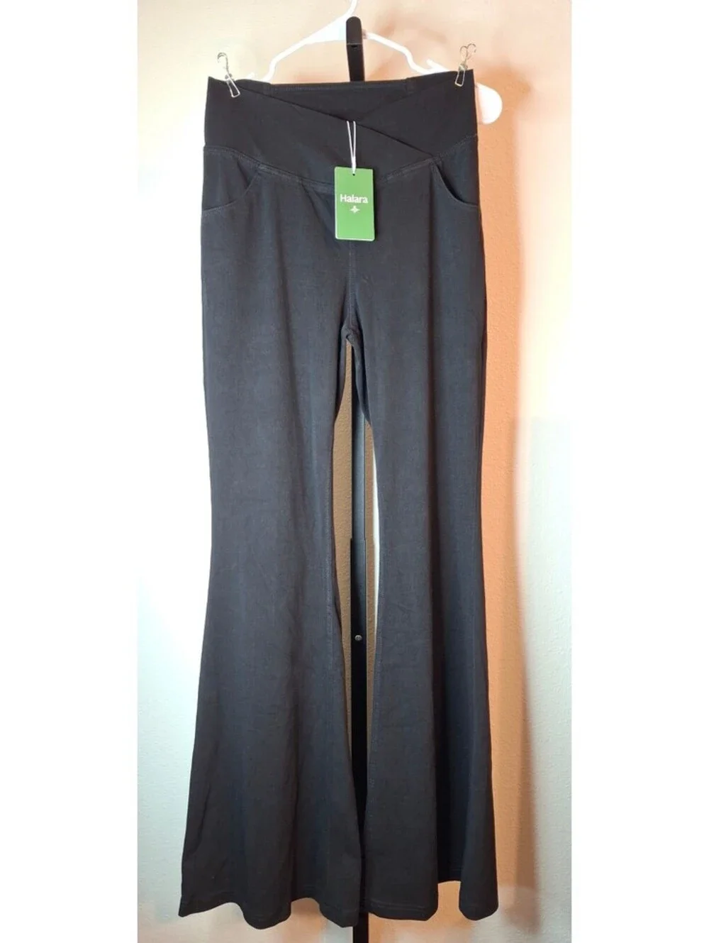 Halara Women's Black Flare Denim Jeans NWT size M